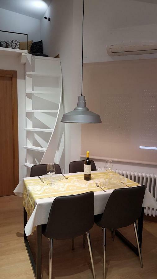 Estudio Atico con Altillo Ourense Exterior foto