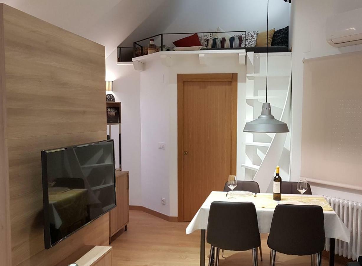 Estudio Atico con Altillo Ourense Exterior foto