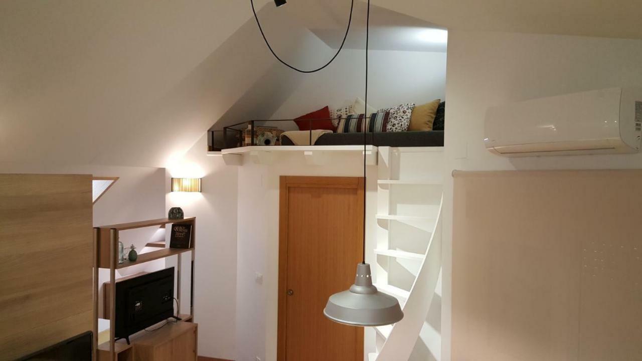 Estudio Atico con Altillo Ourense Exterior foto